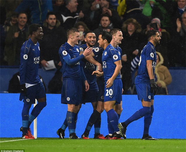 Leicester lần đầu tham dự Champions League đã vượt qua vòng bảng rất thuyết phục