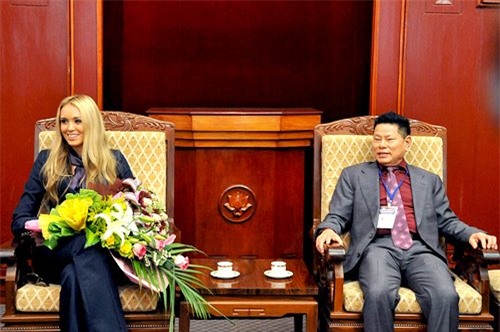 Tình tin đồn siêu tỷ phú của Ngọc Trinh có 5 con và ly dị 2 lần