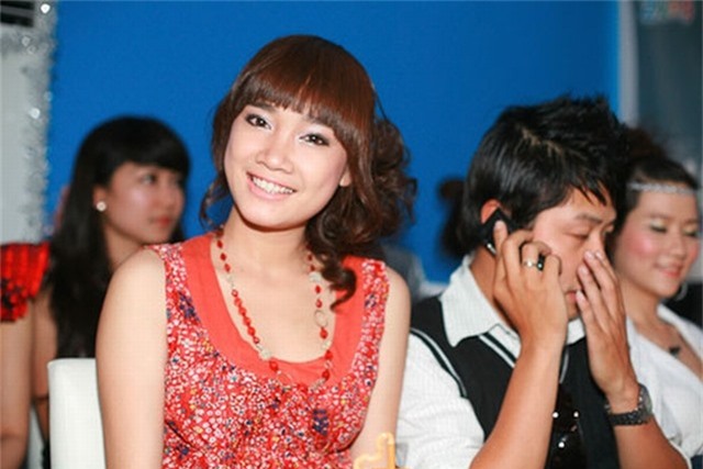 nha phuong thoi 17 tuoi cuc dang yeu va "sexy" nhung van bi truong giang che "xau hoac" hinh anh 17