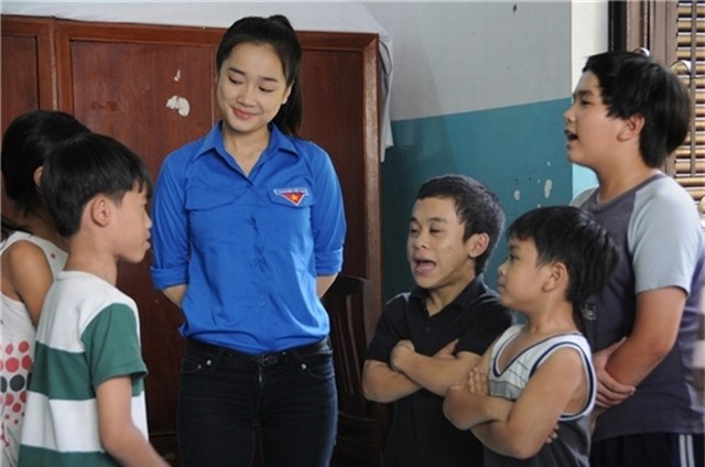 nha phuong thoi 17 tuoi cuc dang yeu va "sexy" nhung van bi truong giang che "xau hoac" hinh anh 24