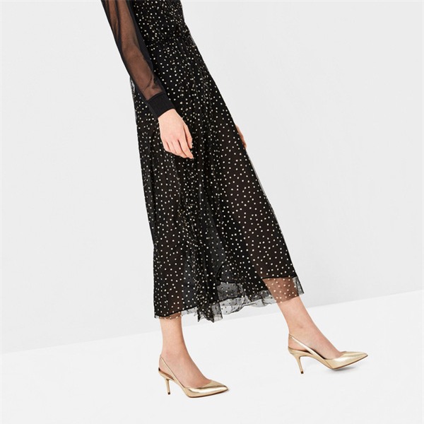 NO ANKLE STRAPS