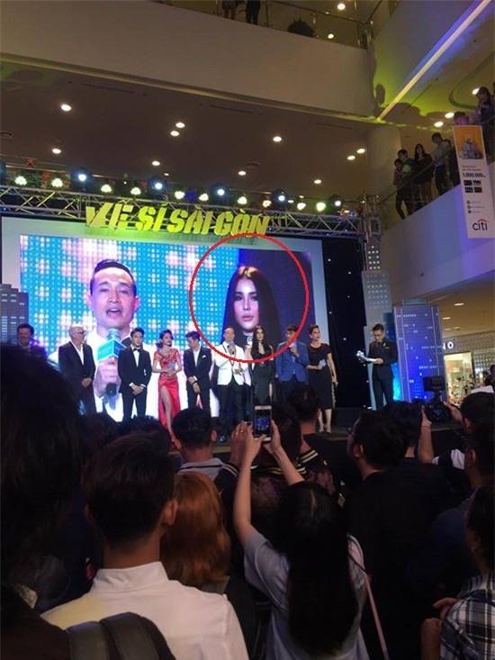 Diệp Lâm Anh lộ mặt sưng vù, bị nghi phẫu thuật thẩm mỹ