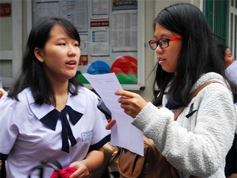 Thích thú với đề thi có ‘vỡ gương’, ‘hôi của’... - ảnh 1