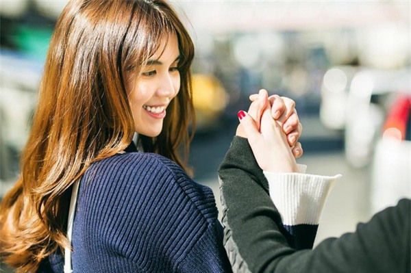 Ngọc Trinh yêu tỷ phú 72 tuổi: Tiền, tiền, tiền và... - Ảnh 2.