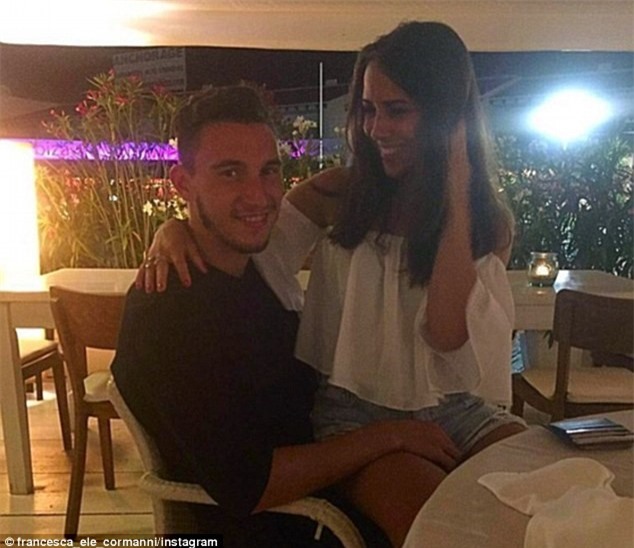 Darmian cau hon ban gai sau gan mot thap ky hen ho hinh anh 4