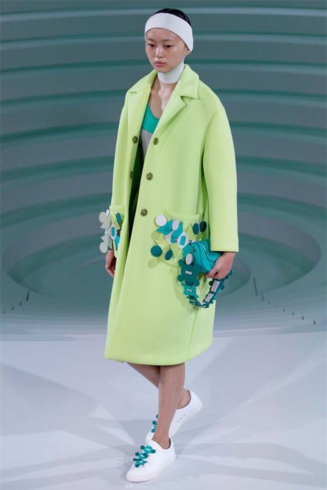 Xanh lá mạ: Cái màu khó ưa khó mặc nhất quả đất lại thành màu chủ đạo của năm 2017 đấy! - Ảnh 7.