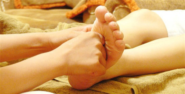 bấm huyệt chữa cảm cúm