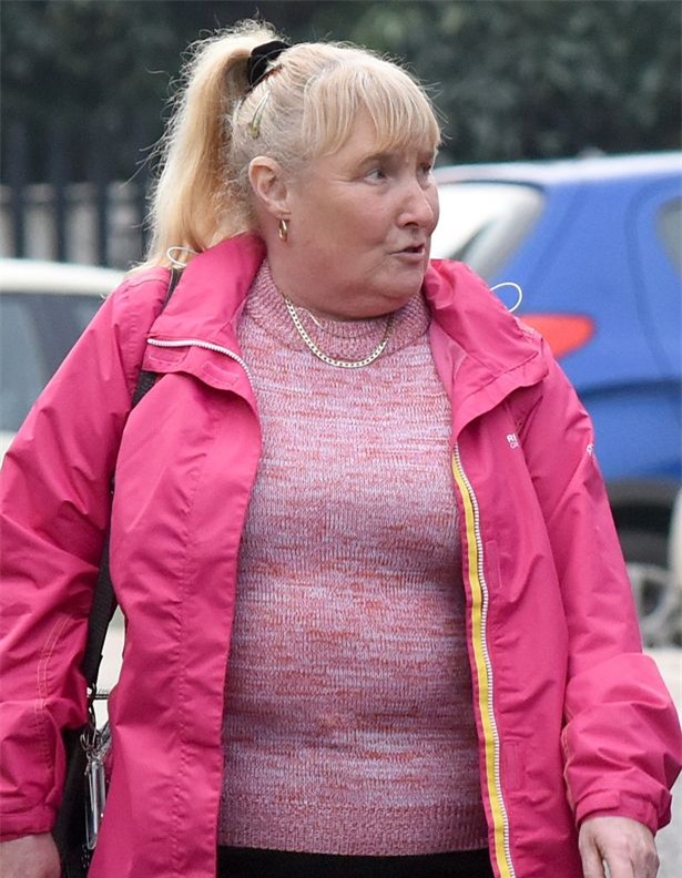 Người cha dã man, dìm chết con gái rồi đặt cạnh xác hai chú chó để trả thù vợ - Ảnh 3.