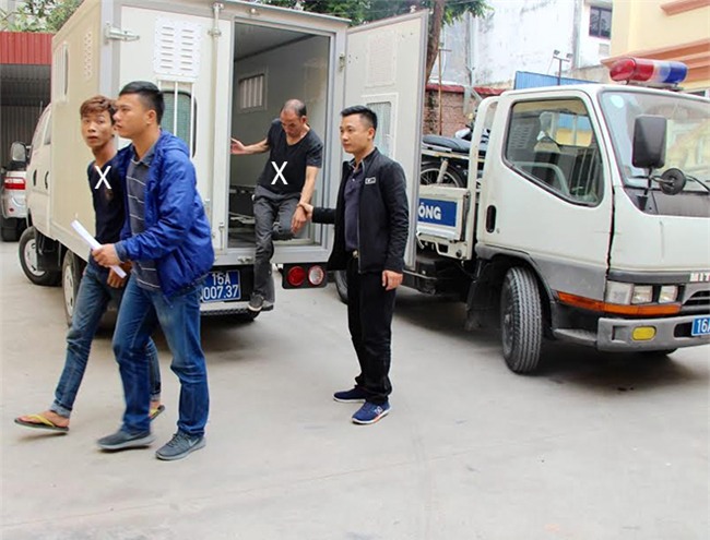 Sửng sốt gặp 2 tên cướp nguy hiểm bị câm điếc - Ảnh 1.