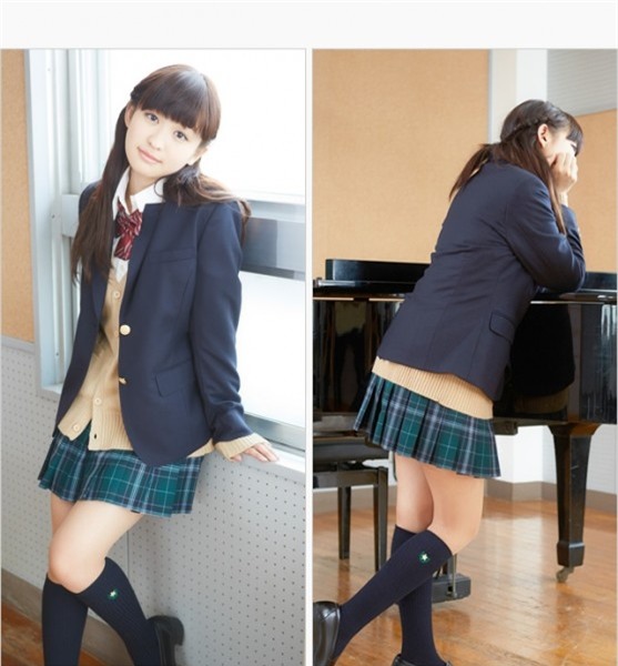 Thời trang: Đây là lý do nữ sinh Nhật mặc váy siêu ngắn bất chấp quy định,  thời tiết