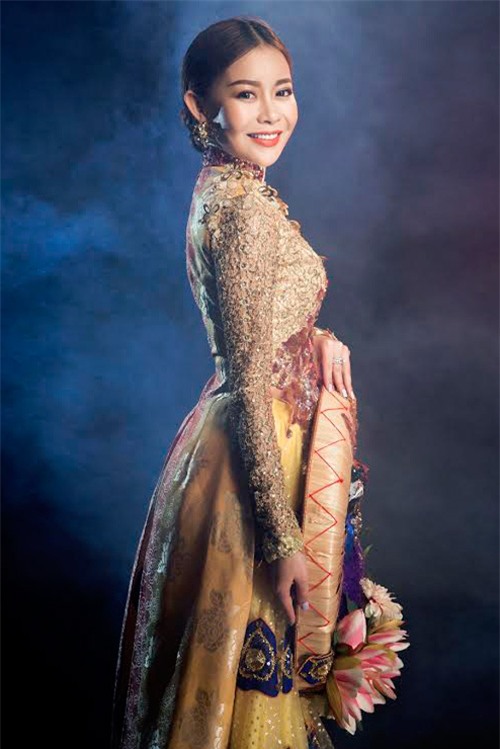 can canh ao dai chim cong long lay cua hoa hau hai duong - 1