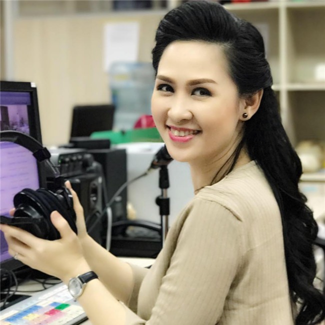 khan gia "buon hut" khi btv thuy hang roi thoi su 19h cua vtv1 sau van anh - 2