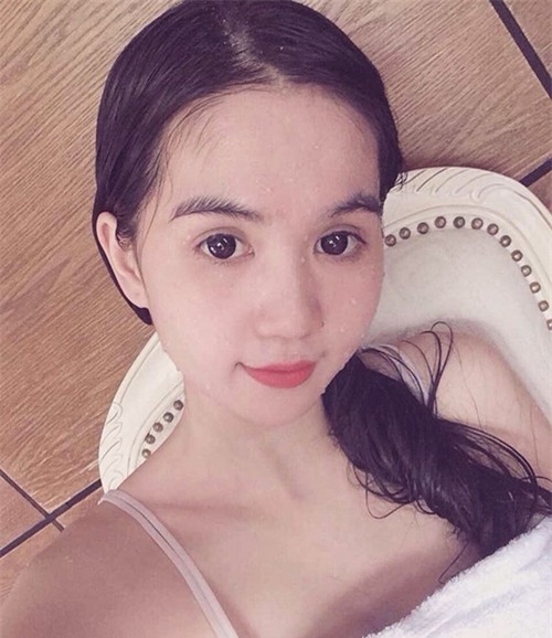 ngoc-trinh-trang-da-blogtamsuvn5a