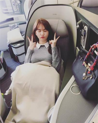 Cuộc sống trong mơ của Ngọc Trinh trước khi bị đồn yêu tỉ phú USD - Ảnh 12.