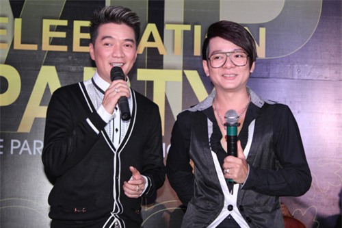 Mẹ Đàm Vĩnh Hưng vẫn sống cùng con trai trong căn biệt thự trắng - Ảnh 2.