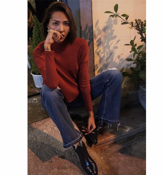 Hà Tăng bầu bí mà vẫn thon gọn, Kỳ Duyên khoe khéo loạt đồ hiệu mới sắm - Ảnh 19.