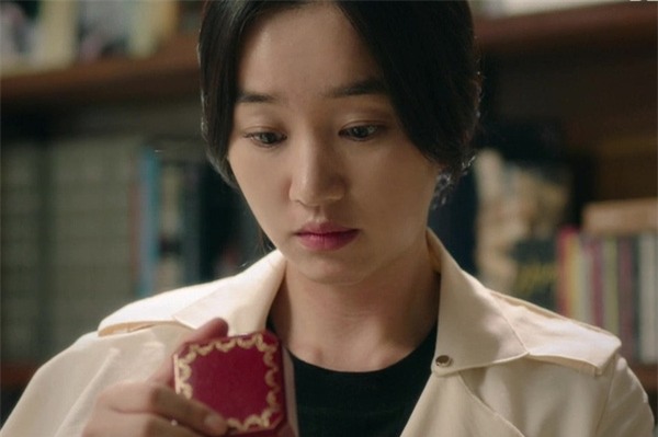 Gái nghèo khốn đốn vì dính tội danh ăn cắp ngay trong lần ra mắt nhà bạn trai