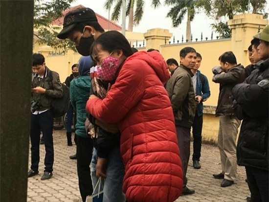 Trực tiếp: Phiên tòa xét xử vụ thảm sát 4 bà cháu ở Quảng Ninh