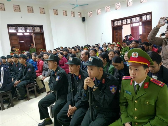 Trực tiếp: Phiên tòa xét xử vụ thảm sát 4 bà cháu ở Quảng Ninh