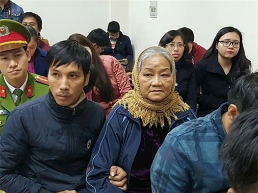 Trực tiếp: Phiên tòa xét xử vụ thảm sát 4 bà cháu ở Quảng Ninh