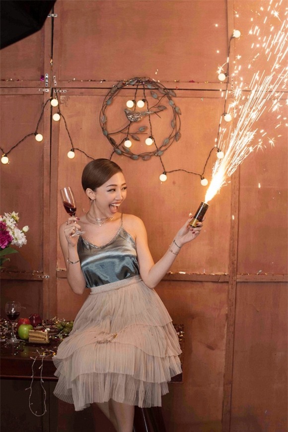 img0304-ngoisao.vn-w1472-h2208 1