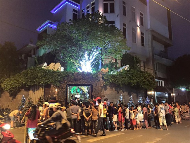 Bất ngờ với khung cảnh hiện tại phía sau cánh cổng căn biệt thự của Đàm Vĩnh Hưng! - Ảnh 6.