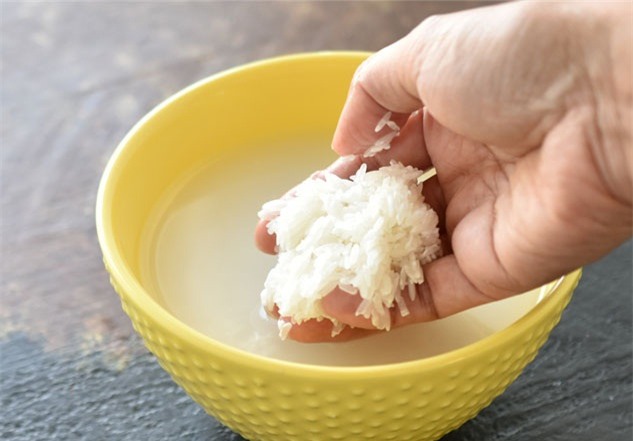 Da tre hon 10 nam neu dung loai nuoc re tien nay rua mat hang ngay