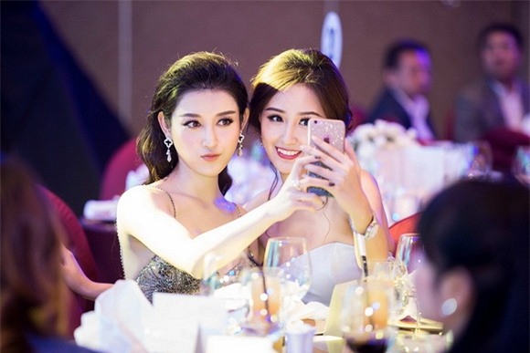 Huyền My hội ngộ Mai Phương Thúy 5