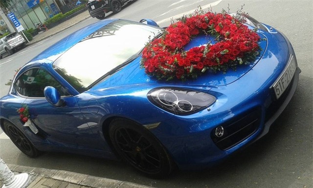 Dàn siêu xe và xe thể thao tiển tỷ rước dâu tại Sài thành - Ảnh 3.