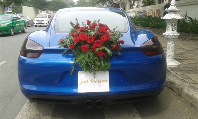 Dàn siêu xe và xe thể thao tiển tỷ rước dâu tại Sài thành - Ảnh 4.