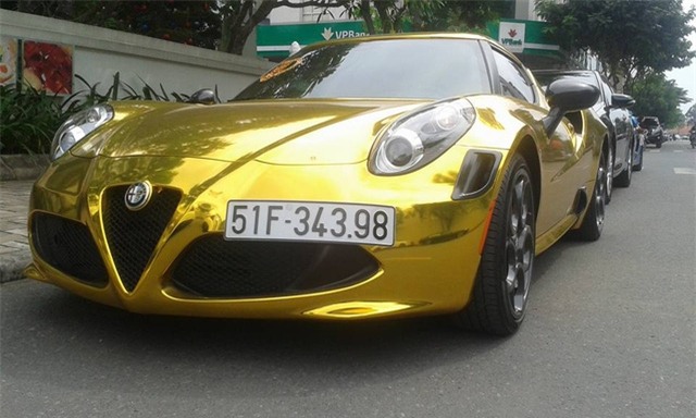 Dàn siêu xe và xe thể thao tiển tỷ rước dâu tại Sài thành - Ảnh 9.