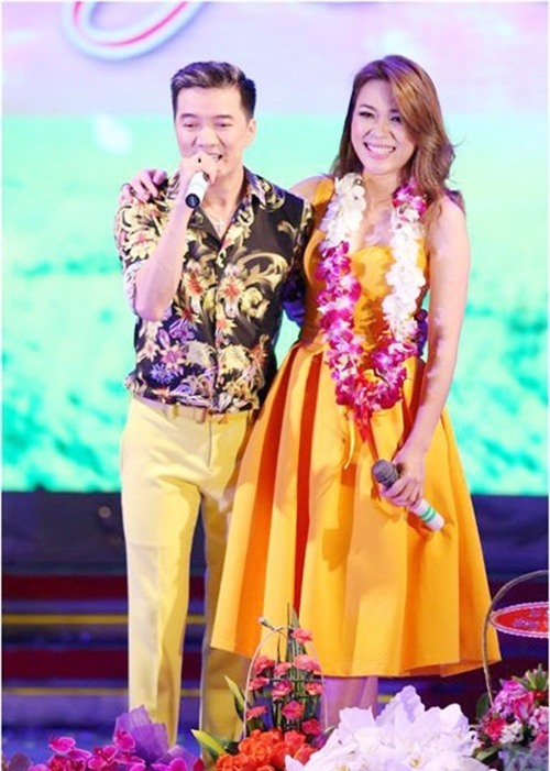 Đàm Vĩnh Hưng - 'ông hoàng' của những trang phục lấp lánh