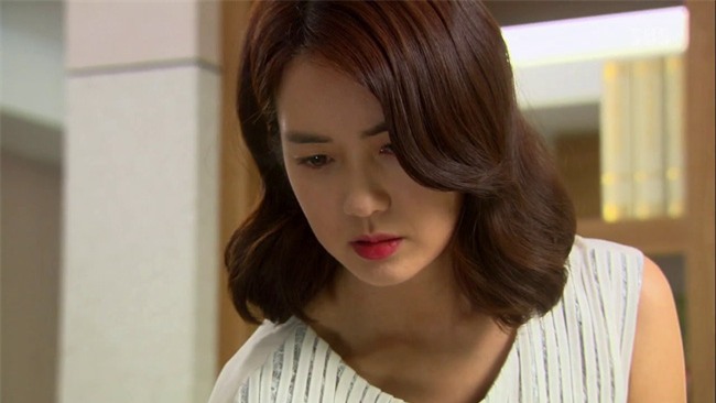 Vợ ngất lên ngất xuống khi biết sự thật khủng khiếp đằng sau đứa con nuôi mới nhận - Ảnh 1.