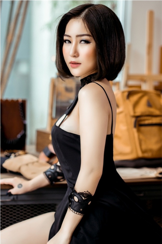 loat vay quay khoe vong mot dep ngat ngay cua my nu vbiz hinh anh 24