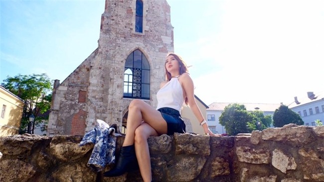 xao xuyen voi minh hang va my nhan han cung hoa "nguoi dep ngan can" hinh anh 11