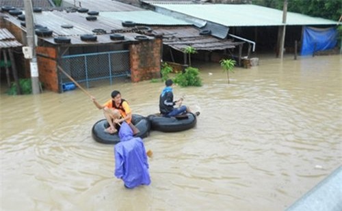 Miền Trung có thể hứng chịu tiếp 2 đợt mưa lớn