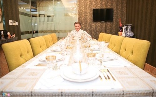 Nhìn những hình ảnh này, không ngờ Đàm Vĩnh Hưng phải trả nợ hàng tỷ cho mẹ