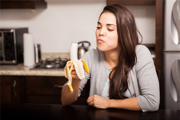 Nhiều chị em không hề biết nhưng ăn chuối vào “giờ thiêng” này mới là tốt nhất - Ảnh 1.