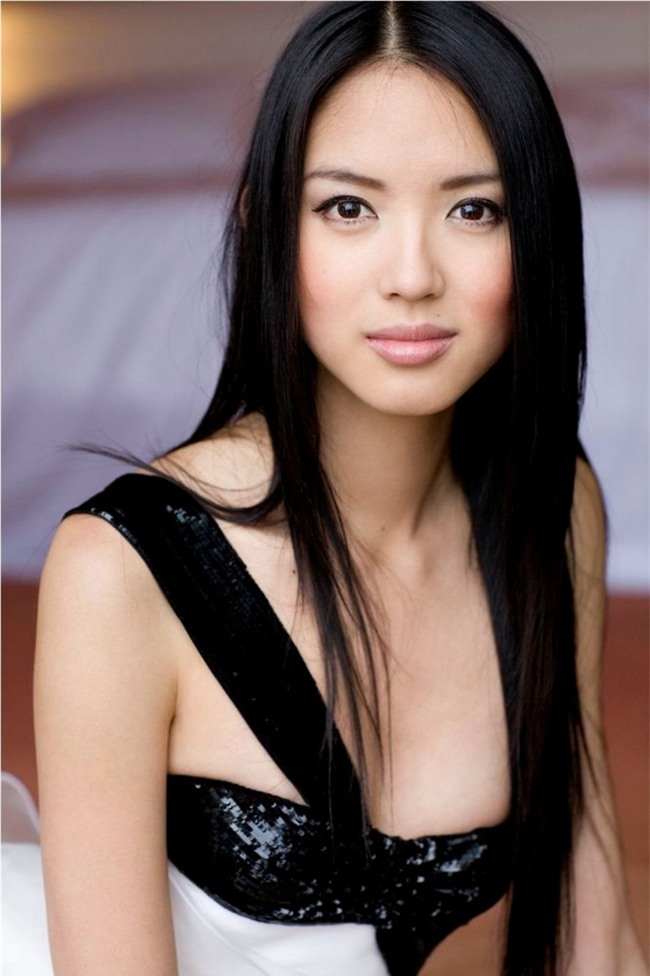 chan dai cu cua ty phu 72 tuoi hoang kieu vuot xa "nu hoang noi y" hinh anh 11