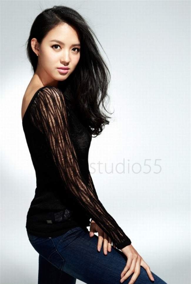 chan dai cu cua ty phu 72 tuoi hoang kieu vuot xa "nu hoang noi y" hinh anh 12