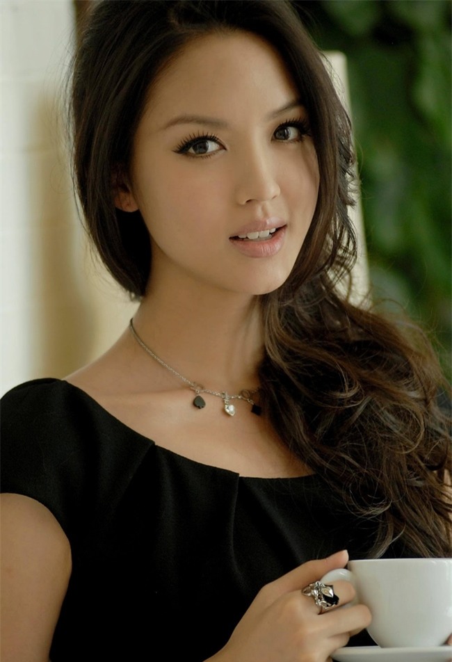 chan dai cu cua ty phu 72 tuoi hoang kieu vuot xa "nu hoang noi y" hinh anh 28