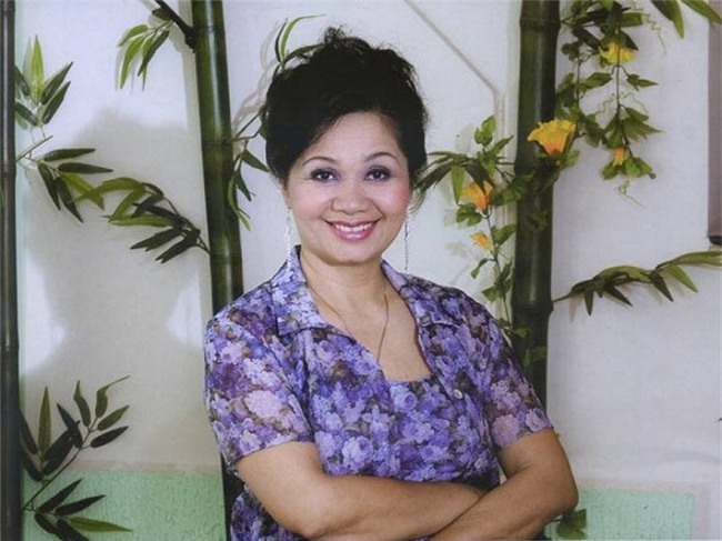 Xuân Hương: Thanh Bạch lấy hình cha tôi trên bàn thờ dằn mạnh xuống ghế hỏi tội - Ảnh 7.