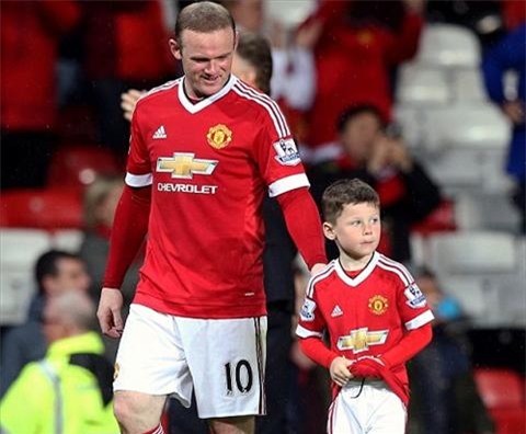 Con trai Rooney dau quan cho dai kinh dich Man City hinh anh