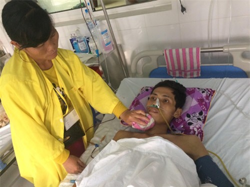 loi "keu cuu" cua nguoi vo co chong dang phai cat di tung khuc ruot do hoai tu - 1