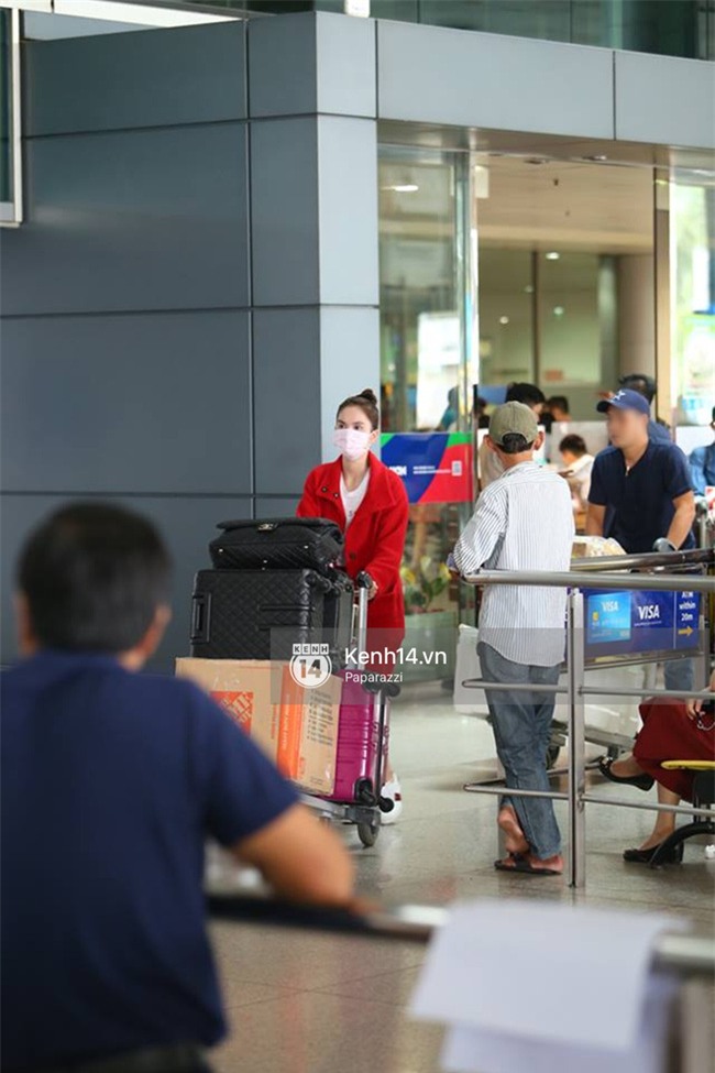 Ngọc Trinh bị rạch hành lý khi vừa về tới Việt Nam sau những ngày hạnh phúc bên bạn trai tỷ phú tại Mỹ - Ảnh 8.