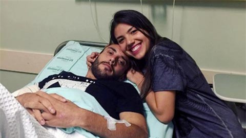 Hậu vệ Chapecoense may mắn thoát chết nhờ đổi chỗ ngồi