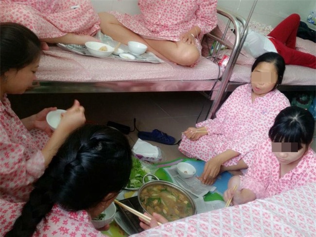 Chị em phát cuồng với team chờ đẻ ăn lẩu uống bia chụp hình kỉ niệm, bình tĩnh nhất vịnh Bắc Bộ - Ảnh 2.