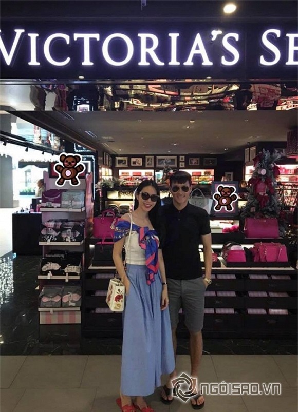 Thủy Tiên - Công Vinh tình cảm dạo phố, ăn vặt cùng nhau 1