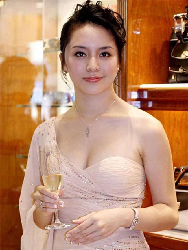 khong ngo co gai mien tay nay tung khien ty phu 72 tuoi hoang kieu "si me" hinh anh 19