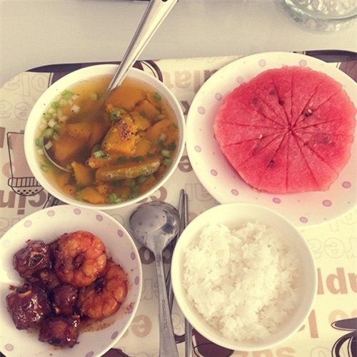 yeu ti phu hoang kieu, ngoc trinh da siet chat che do an uong, giu dang bang cach nay - 3